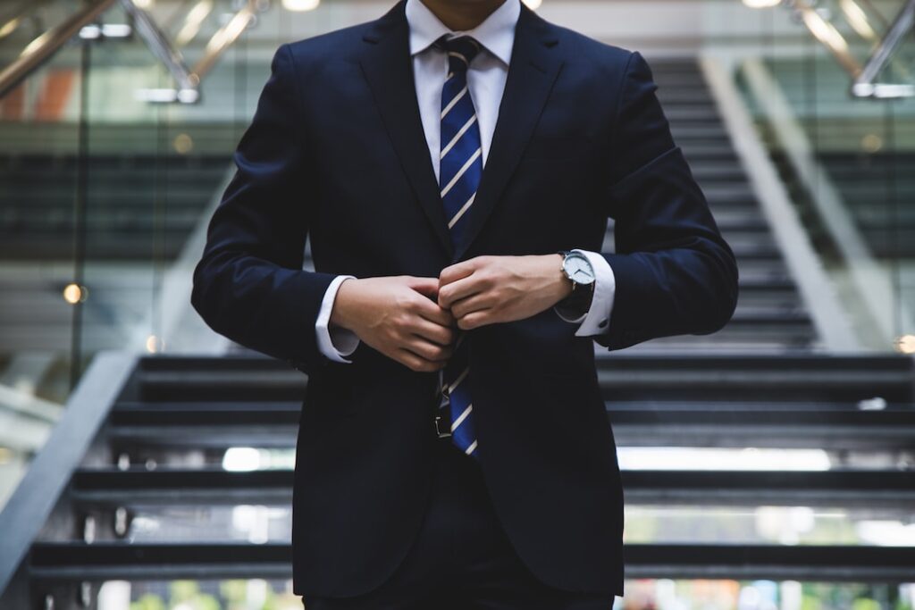 how to become a lawyer in pakistan